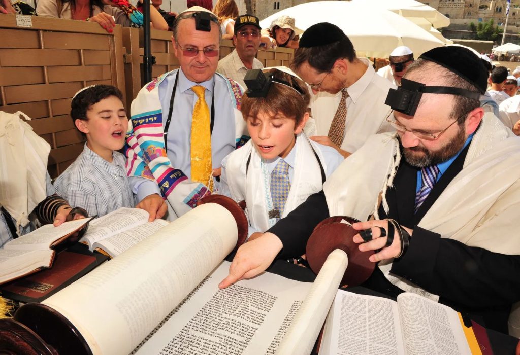 ezgif-84666e5eef9984